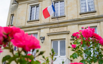 Façade mairie fleurie